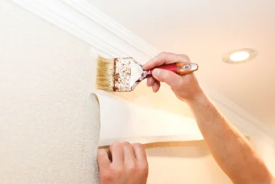 Pose de papier peint à Tendu — revêtements muraux et toiles de verre